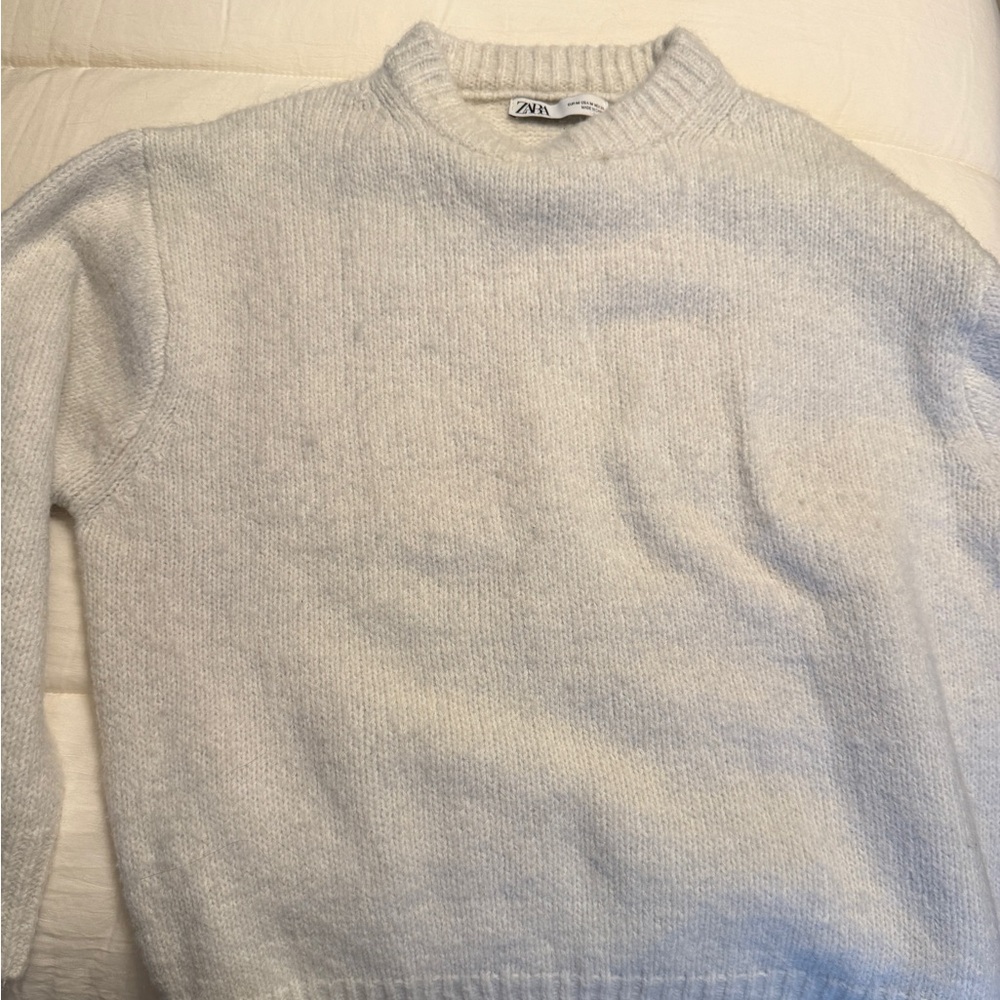 Zara Womens Light Cream Knit Crewneck Sweater